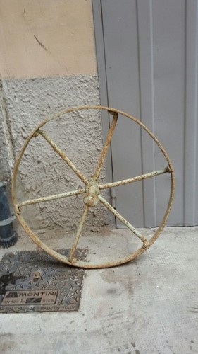 Antica ruota per carriola - per,