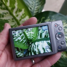 Canon Powershot A4000 è