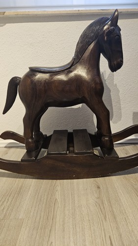 Bellissimo cavallo dondolo - a,