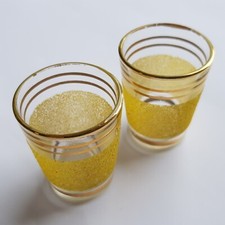 Shot glasses textured gold