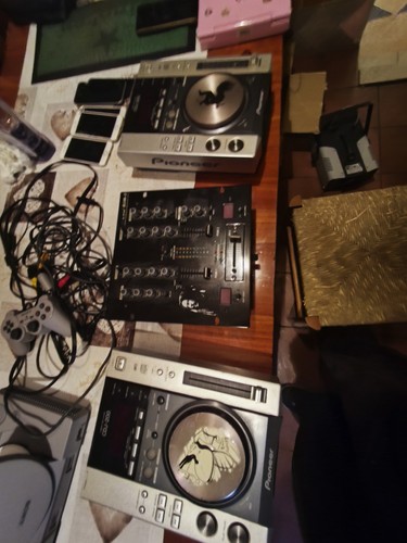 Console pioneer - console, dj
