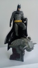 Meravigliosa statua Batman