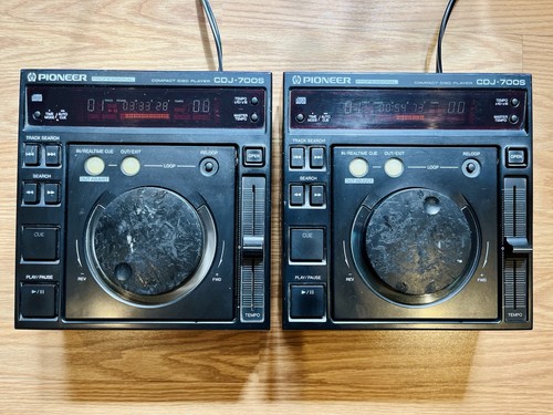 Pioneer cdj 700s - pioneer, dj