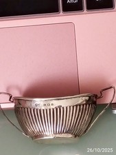 Piccolo contenitore  a 2 manici Inglese  in argento punzonato - Grazioso antico