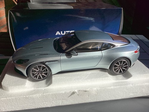 Autoart aston martin - 1:18,,