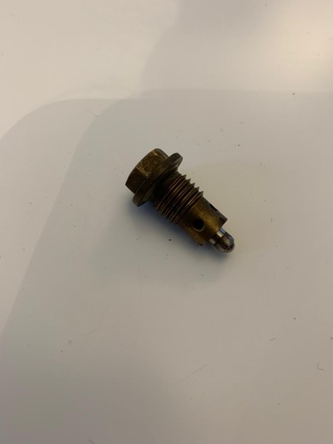 Valvola spillo carburatore