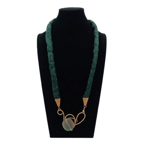 Collana lunga verde tessuto - collana,