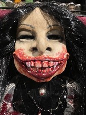 OOAK Creepy Horror Doll Regina Vampiro Sanguinante Grande Bocca e Denti Dea Gotica