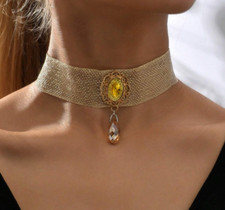 Collana pizzo dorato - pizzo,