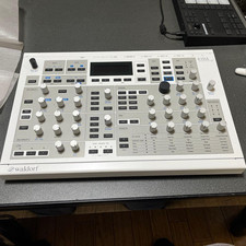 Waldorf Kyra Sintetizzatore