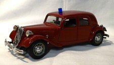 BURAGO  RARO MODELLO E COLORE - CITROEN T.A. 15 CV SCALA 1:24 VINTAGE --316-