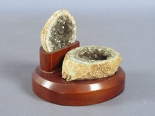 Pietra quarzo minerale con espositore pietra divisa base legno soprammobile