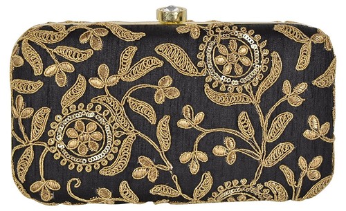Pochette pochette ricamo