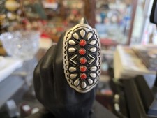 Anello a cupola LEANDER TAHE