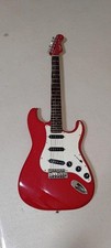 Squire stratocaster red - red, 85