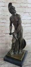 Statua statuina scultura
