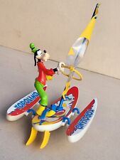 No tin toy Disney Italy GOOFY/PIPPO WINDSURF SAILING  complete mint conditions.