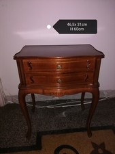 Coppia di comodini in legno
