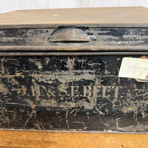 Cassettiera vintage avvocati
