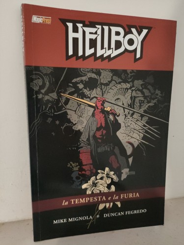 Hellboy tempesta e - la,