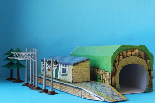Hornby junior lima station - hornby,
