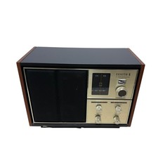 Zenith E430W AM/FM Table Radio