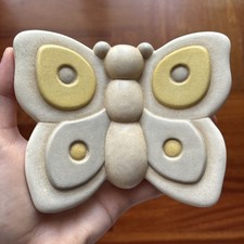 THUN Formella Farfalla Panna e Gialla Misure 11 x 11 cm Da Appendere RARO