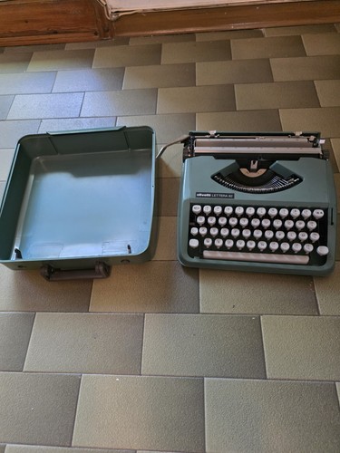 Macchina scrivere olivetti - da,