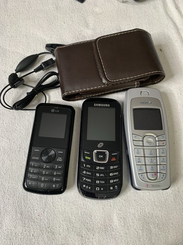 Cell phones lot with - phones,