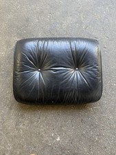 Sedile da salotto vintage Eames o cuscino ottomano in pelle