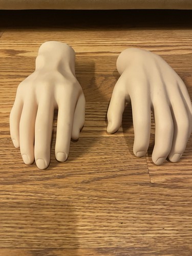 Coppia manichini mano - di,