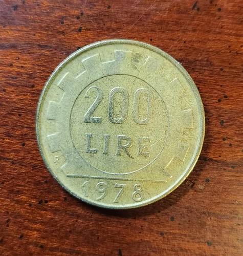 Italy 200 lire coin - 200,