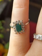 anello donna Oro Bianco 18k  750 Con Diamanti 0.30 E Smeraldo Naturale