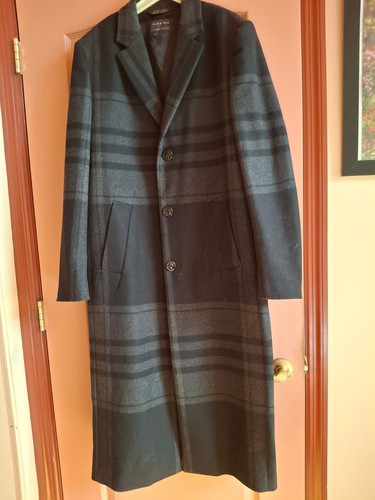 Zara men coat size large - coat,