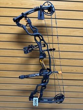 Item 3603 - Hoyt Archery