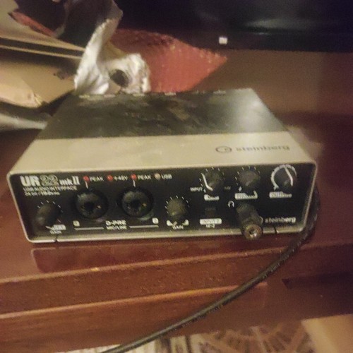 Behringer umc204hd interfacia - behringer,