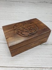 Scatola celtica in legno di