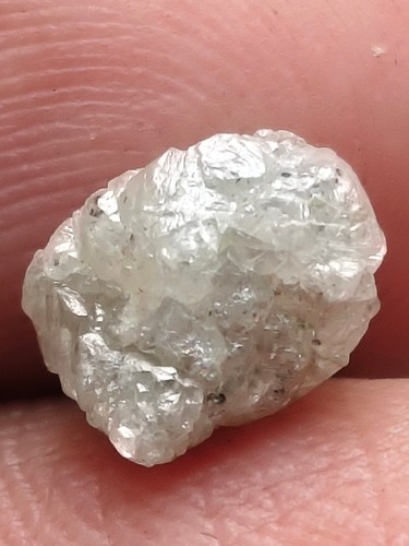 Diamante grezzo naturale