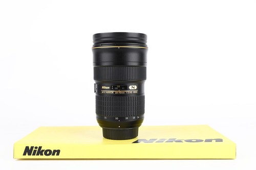 Nikon 70mm 2 - 24-70mm,