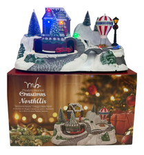 Villaggio Babbo Natale "North Air" Con Musica Luci E Movimento Circolare