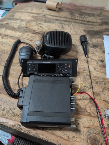 Radio mobile kenwood - mobile, vhf