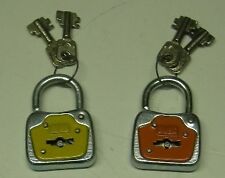 S002c BURG VINTAGE ANCIEN CADENAS ORIGINAL AVEC 2 CLES - cm 3,5X5