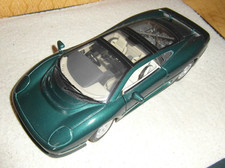 Maisto Jaguar XJ220 1/18
