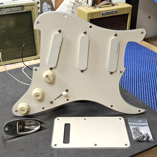Fender strat plus - fender, deluxe