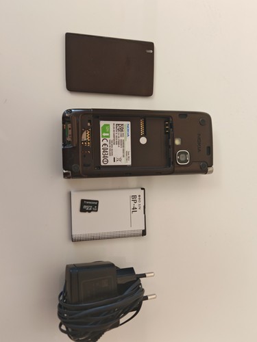 Nokia e90 communicator - nokia,