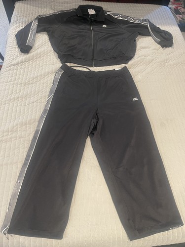 Nuova tuta uomo - nike, nera