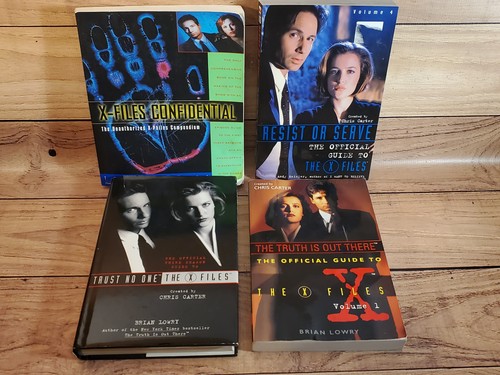 Files guide lot - x-files, (4)