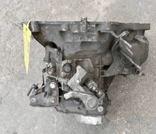 2472184E01000 Carter frizione