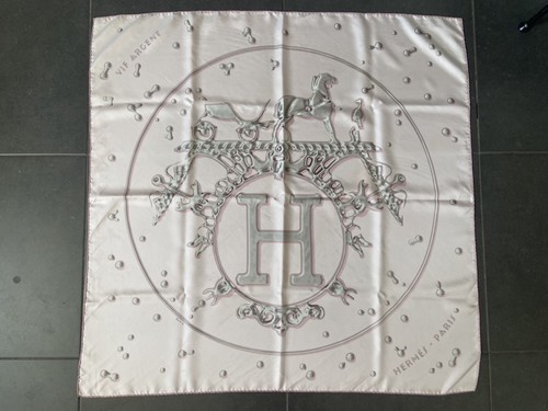 Foulard hermès intitulé - intitulé, vif