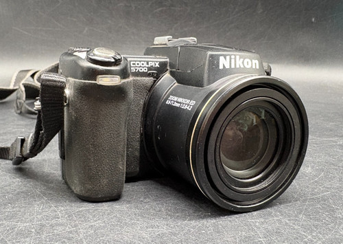 Nikon coolpix 5700 - coolpix, fotocamera